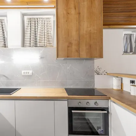 Viktor Apartman *